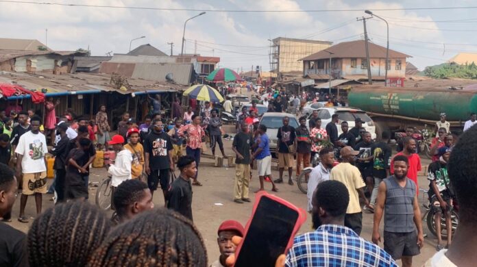 20BEBC5C-564F-4B8B-90AC-37390B0A40A8